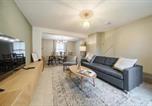 Location vacances  Gare d'Oxford - Spacious 2-Bed House with Garden Office-2