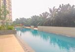 Location vacances Bogor - Fancy and Nice Studio Room at Transpark Cibubur Apartment By Travelio-1
