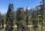 Location vacances Canmore - Stunning 2bd hot tub walking distance to downtown-2