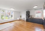 Location vacances Beroun - Luxury&Spacious 140m2 Two Floor Rooftop Apartment-2