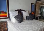Location vacances East London - Luxurious 9-Bedroom House Rental with Private Entrances-3