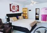 Location vacances Soccer city - Cozy Peaceful Home Perfect for Work or Relaxation-1