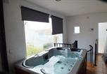 Location vacances Requena - Pensión Isla - Couples Only-1