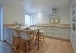 Location vacances Quettehou - Maison Proche Port Et Plage-3