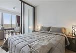 Location vacances Khlong Tan Nuea - S39- 1 Bedroom Downtown Apt with Balcony and Pool-1