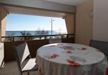 Location vacances Bord de mer de Le Lavandou - Studio climatisé au Lavandou, 1er étage, accès plage, équipements complets - Fr-1-803-16-3