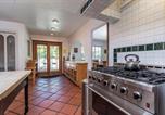 Location vacances Calistoga - Lovely Tudor Home With Pool & Spa Near Russian River-3