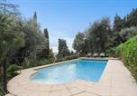 Location vacances Vence - La Bastide Matisse - Piscine et vue dégagée-1