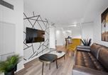 Location vacances Toronto - Executive 1br & Office Condo - Cn Tower & Toronto Skyline-2