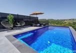 Location vacances  Nahariya - סוויטות שגית-4
