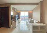 Location vacances Bandung - Deluxe & Well Appointed 2br at El Royale Apartment By Travelio-3
