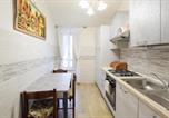 Location vacances Chiusi della Verna - Gorgeous Home In Poggio Dacona-4