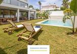Location vacances  Grenade - Homity Holidays - Playa Granada - Villa Golf-1