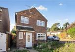 Location vacances Kings Langley - 5-Bed House with Garden Near Warner Bros Studios-1