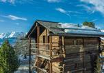 Location vacances Crans-Montana - Les Mazots du Hameau - Charme Alpin avec Cuisine équipée-1