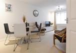 Location vacances La cathédrale de Chichester - Air Maison - Whyke Haven Modern Apartment with Private Parking-3