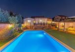 Location vacances  Benkovac - Villa Nicoletta-1