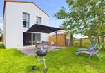 Location vacances Olonne-sur-Mer - Maison pour 6 adultes,1 enfant - piscine collective-1