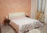 Location vacances  Ville métropolitaine de Turin - Accomodation with two beds in the historic center of Cirie-3