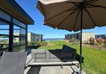 Location vacances Enkhuizen - Enkhuizer Strand Chalet Ijsselmeerblick Zweite Reihe mit Zaun Haus Nr 221-2