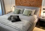 Location vacances Torri del Benaco - Junior Suite agli Archi-1