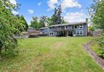 Location vacances Longview - Beaverton Retreat Huge Backyard-2