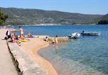 Location vacances Cres - Apartments with parking space Cres - 7983-4