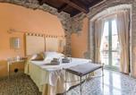 Location vacances  Province d'Oristano - Madalen Guest House-1