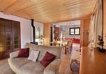 Location vacances Saint-Jean-d'Aulps - Chalet Avec Vue Degagee - Saint Jean D'Aulps - 8 Personnes - Mouillettes-2