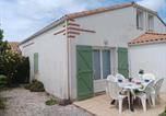 Location vacances La Faute-sur-Mer - Maison familiale avec piscine, proche plage et commerces - Fr-1-476-214-1