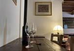 Location vacances Chiusdino - Apartment In The Medieval Village-4