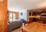 Location vacances Les Allues - Résidence Bergerie Des 3 Vallees F - Appartement 4 pièces 6 personnes situé dans le charmant village des allues Mae-4991-1