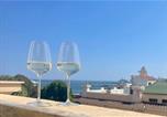 Location vacances  Province de Cagliari - Onlyrooms V - Sea View & Train Station-3
