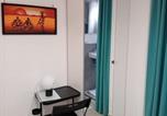 Location vacances  Ville métropolitaine de Catane - Room in Guest room - Very central room consisting of 2 very comfortable sofa beds with en-suite bathroom-3