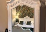 Hôtel Conwy - Roomours Hotel with Private Car Park-1