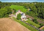 Location vacances Burghley House - Kylemore Railway Cottage-1