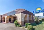 Hôtel Texarkana - Days Inn by Wyndham Mt. Pleasant-1