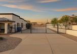 Location vacances Needles - Romantic Retreat - Cozy Villa - Private Hot Tub-2