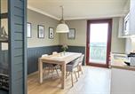 Location vacances Les Stubbenkammer - Apartement Jasmund mit Ostseeblick - Haus Fore zu Schloss Ranzow-1