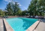 Location vacances Villeneuve-la-Comptal - Gîte Le Lilas - Gîte À La Ferme-1