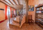 Location vacances Pálmaces de Jadraque - Casa Rural Castillo Diempures-4