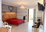 Location vacances Borso del Grappa - Cosy Apartment in Romano D'Ezzelino with Private Garden-1