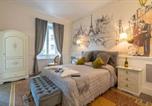 Capital Rooms