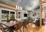 Location vacances Boerne - Hollmig Haus - Sleeps 12 with Hot Tub & Beauty Bar-3