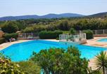 Location vacances Cogolin - F2 apartment in residence with swimming pool-1