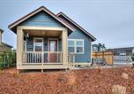 Location vacances Hoquiam - Sea Stars & Stripes Beach Cottage-1
