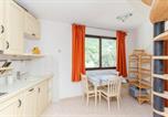 Location vacances  Sucuraj - Apartments Beach House Paradiso-3