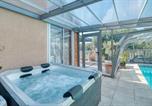 Location vacances Airoux - Chez Anne Marie Et Daniel-1