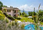 Location vacances  Province de Pesaro et Urbino - Holiday home in Acqualagna - Marken 22807-1