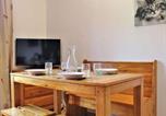 Location vacances Risoul - Appartement cosy 2 pièces avec balcon et accès piscine à Risoul - Fr-1-330-164-4